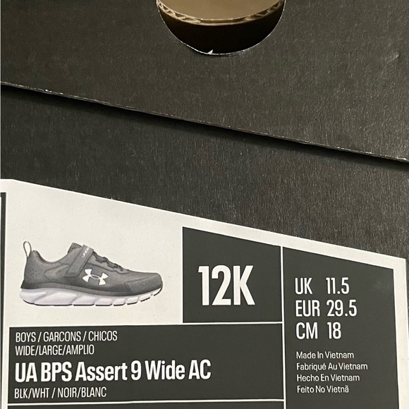 Kids/Youth size 12 wide, Under Armor BPS Assert, black & white, never worn NWT - Picture 6 of 6